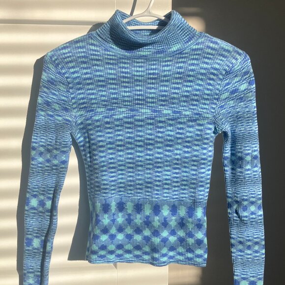 Urban Outfitters Blue Patterned Turtleneck - Picture 1 of 4